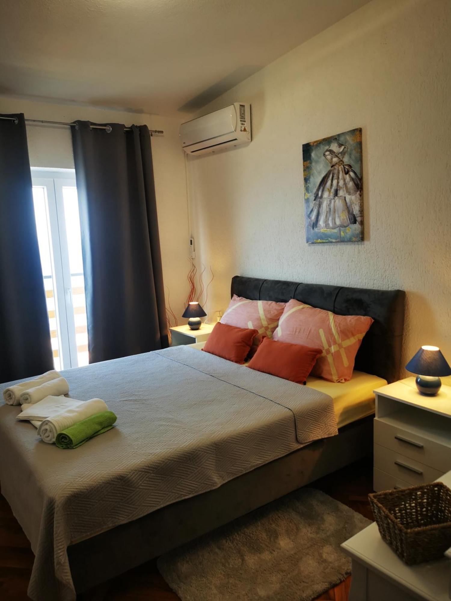 Apartment Ana Сень Экстерьер фото